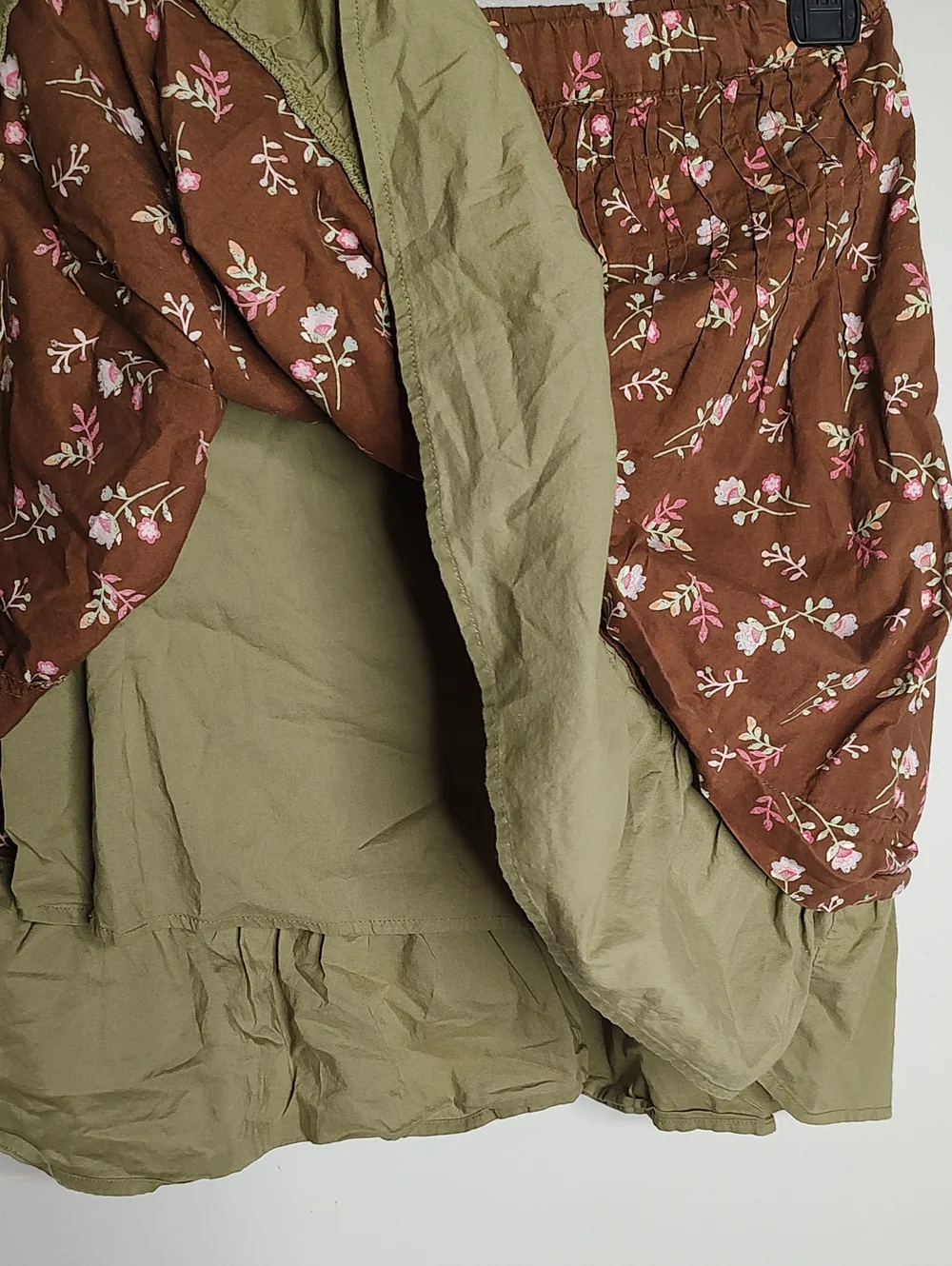 GAP Brown Floral Tiered Mini Skirt with Olive Ruffle Size Large